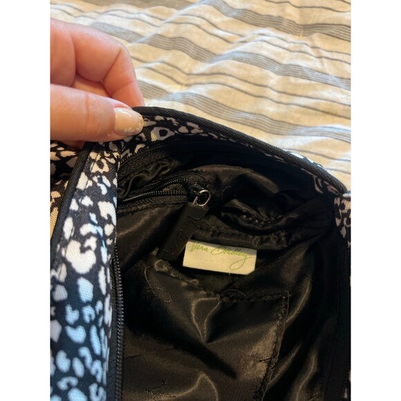 Vera Bradley Black & White Cheetah Print Pocketbook - Picture 5 of 11